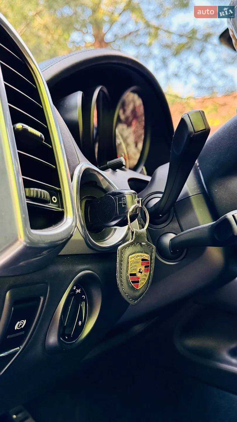 2010 Porsche Cayenne - мініатюра 165