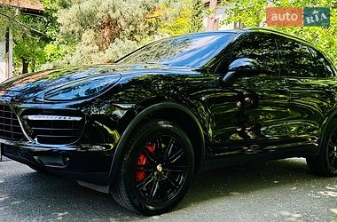 Внедорожник / Кроссовер Porsche Cayenne 2010 в Киеве