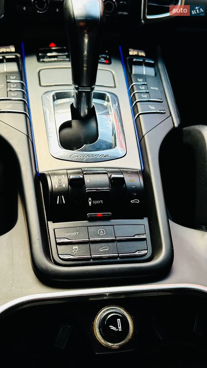 2010 Porsche Cayenne - мініатюра 195