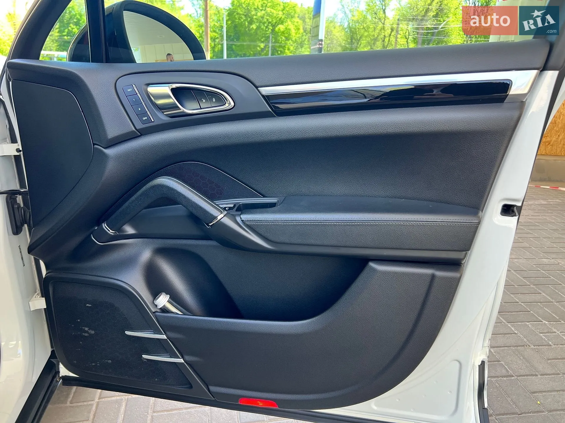 2012 Porsche Cayenne - мініатюра 35