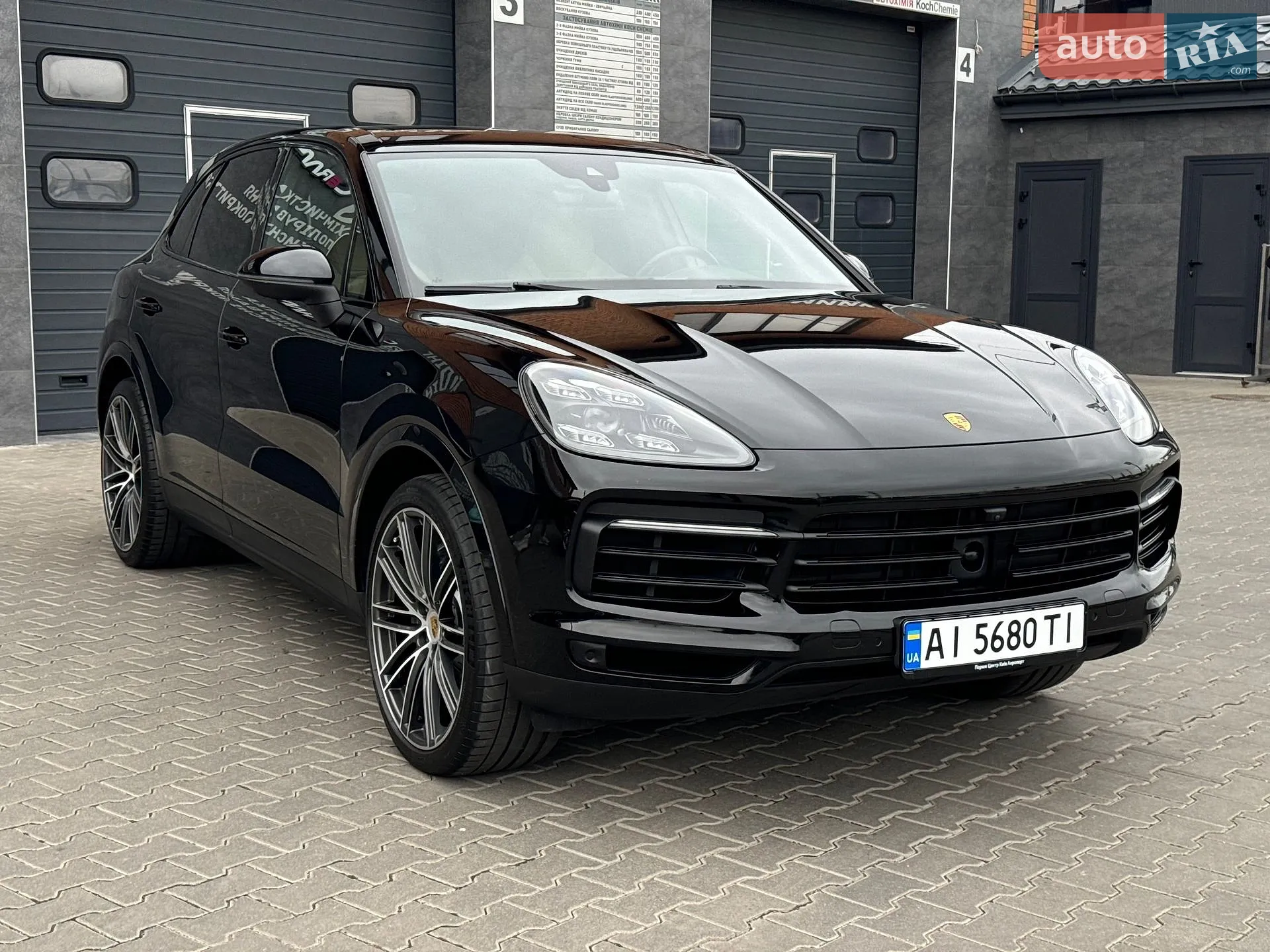 2019 Porsche Cayenne - мініатюра 2