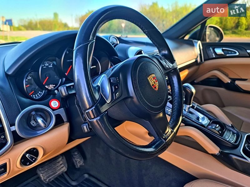Внедорожник / Кроссовер Porsche Cayenne 2014 в Житомире