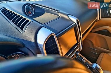Внедорожник / Кроссовер Porsche Cayenne 2014 в Житомире