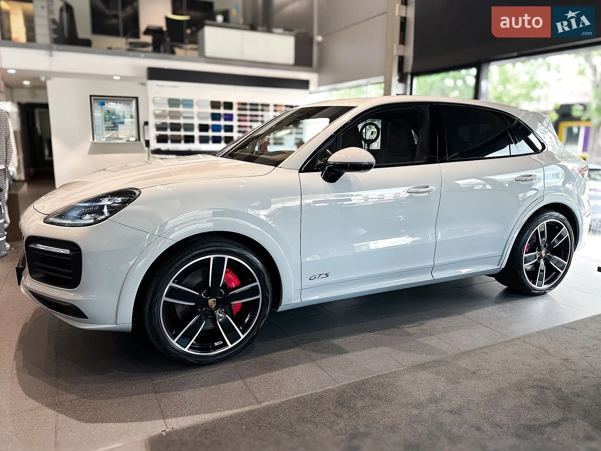2022 Porsche Cayenne - мініатюра 8