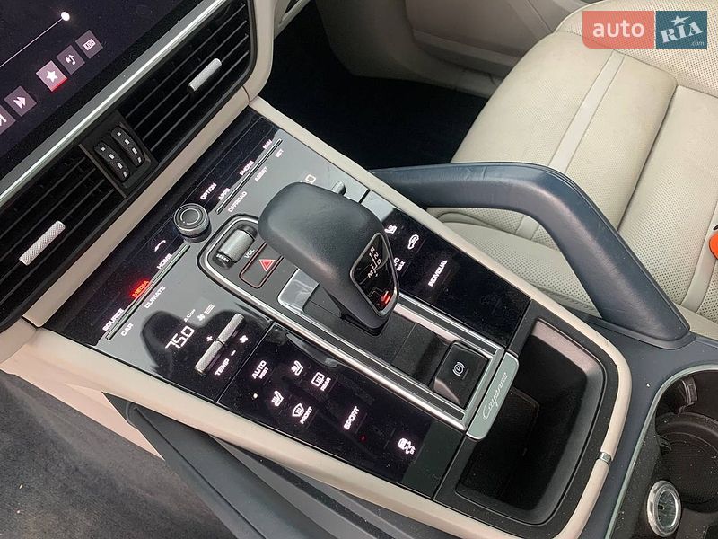 Внедорожник / Кроссовер Porsche Cayenne 2019 в Стрые