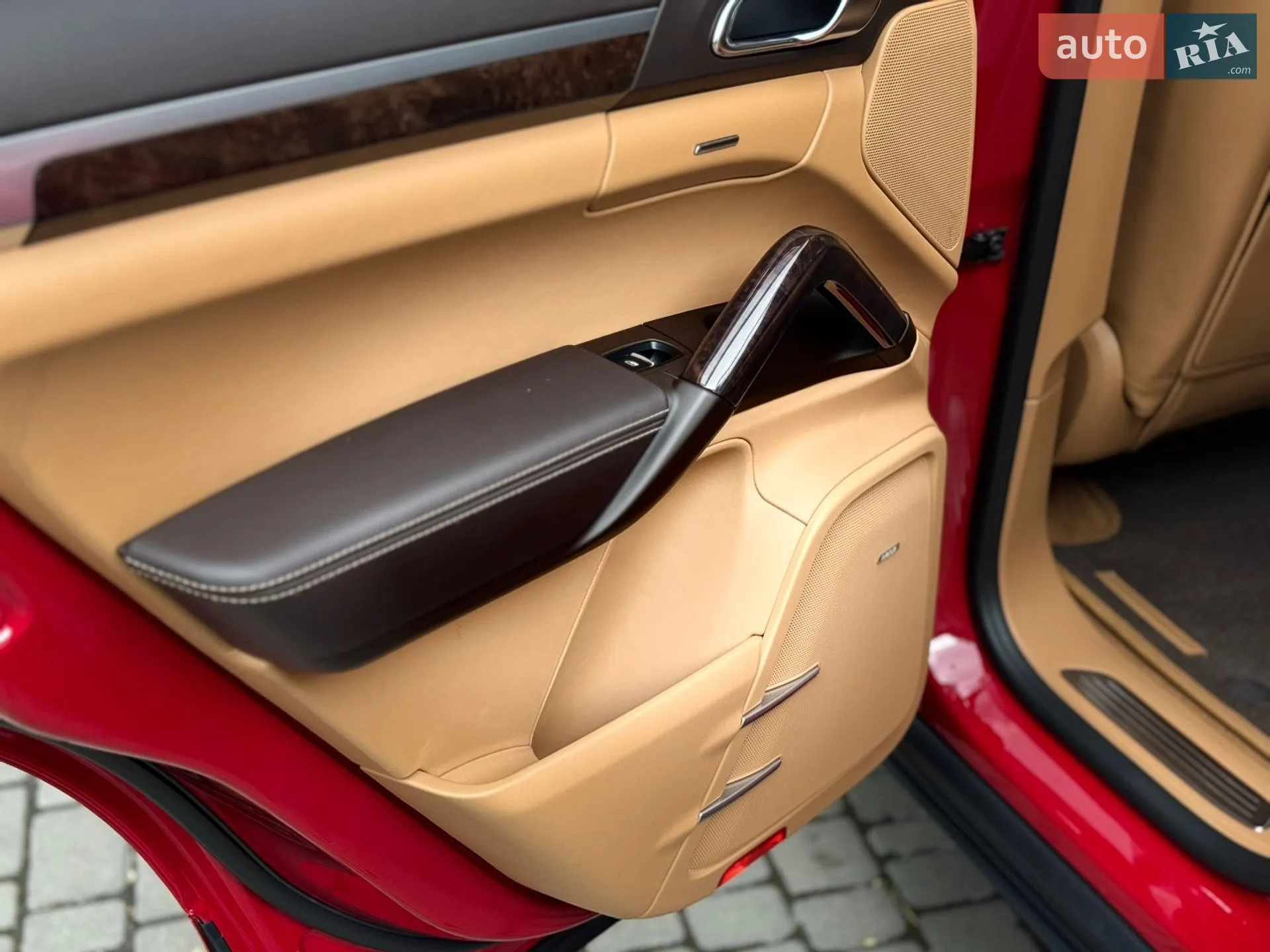 2016 Porsche Cayenne - мініатюра 9