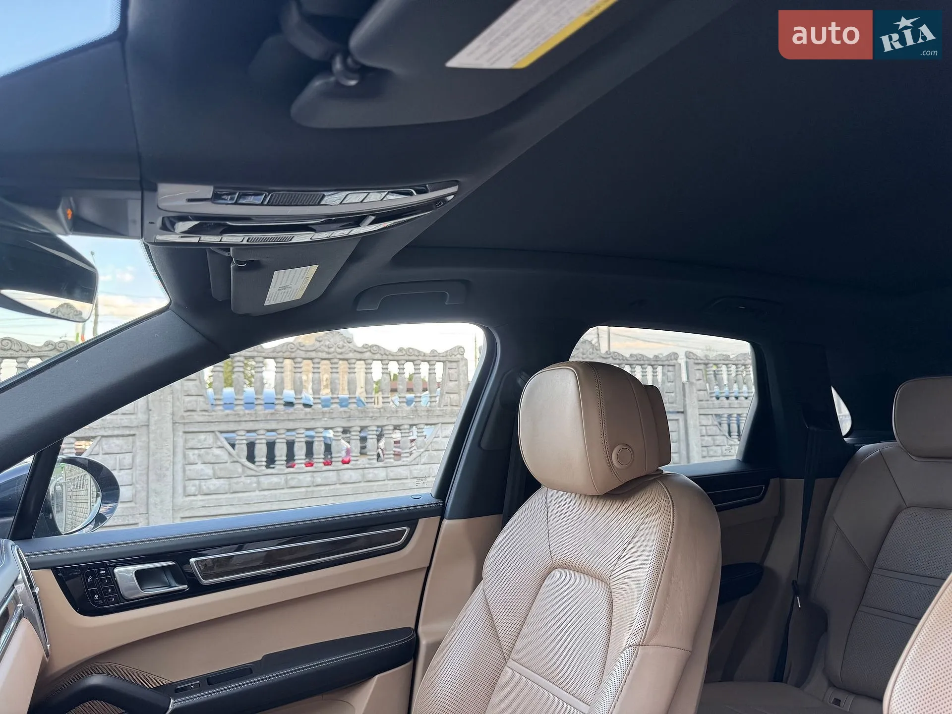 2019 Porsche Cayenne - мініатюра 16