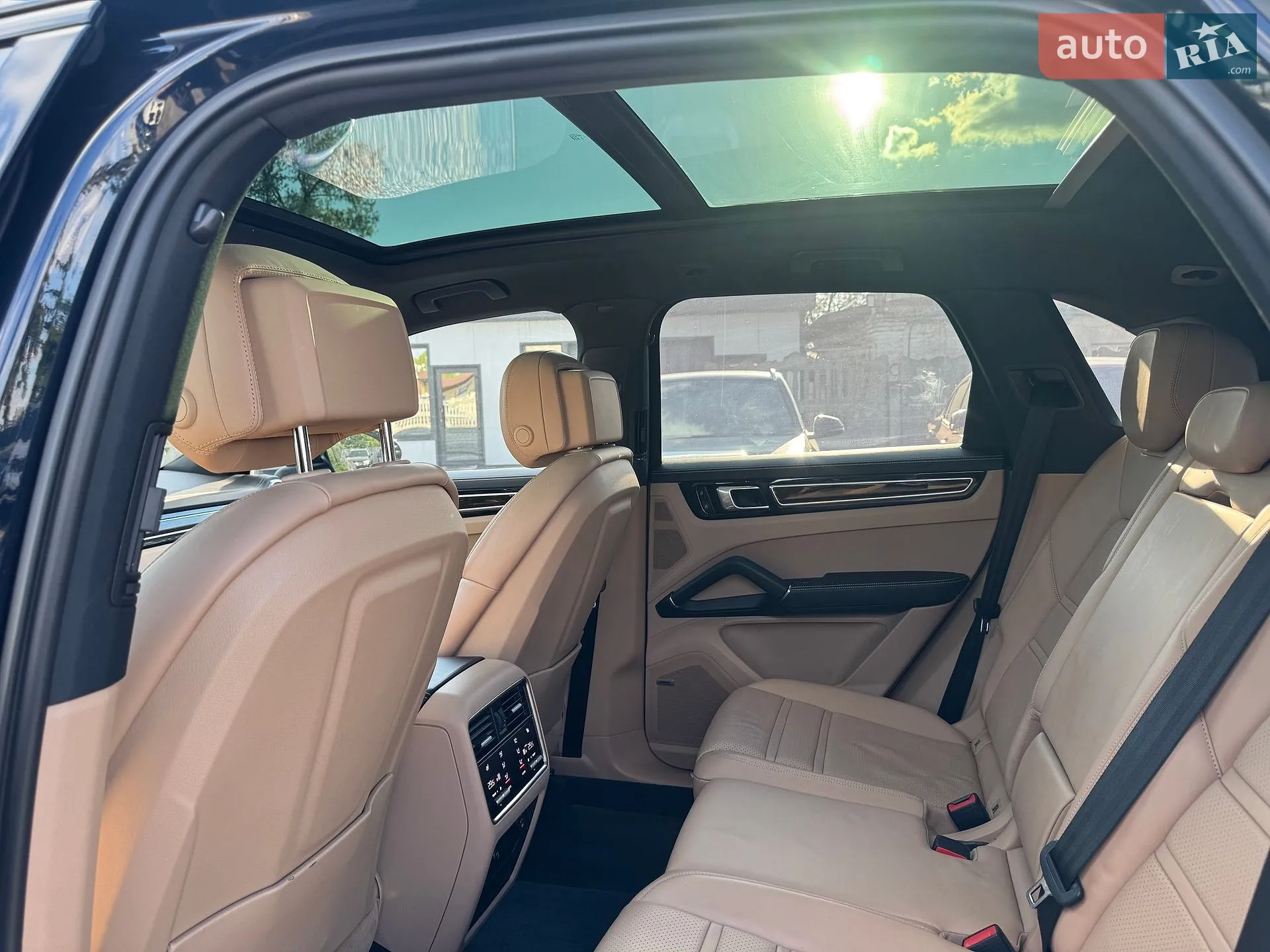 2019 Porsche Cayenne - мініатюра 44