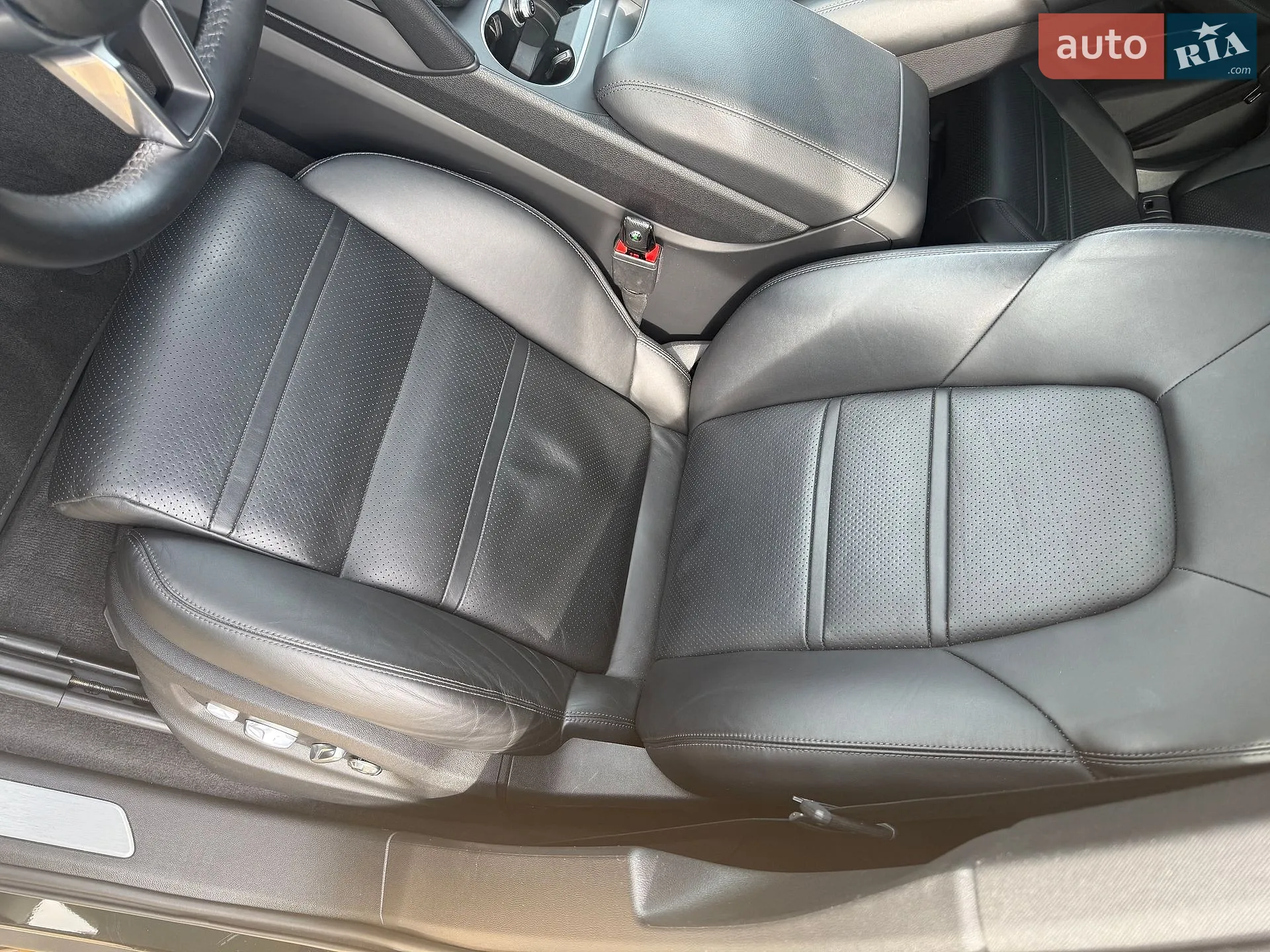 2020 Porsche Cayenne - мініатюра 25
