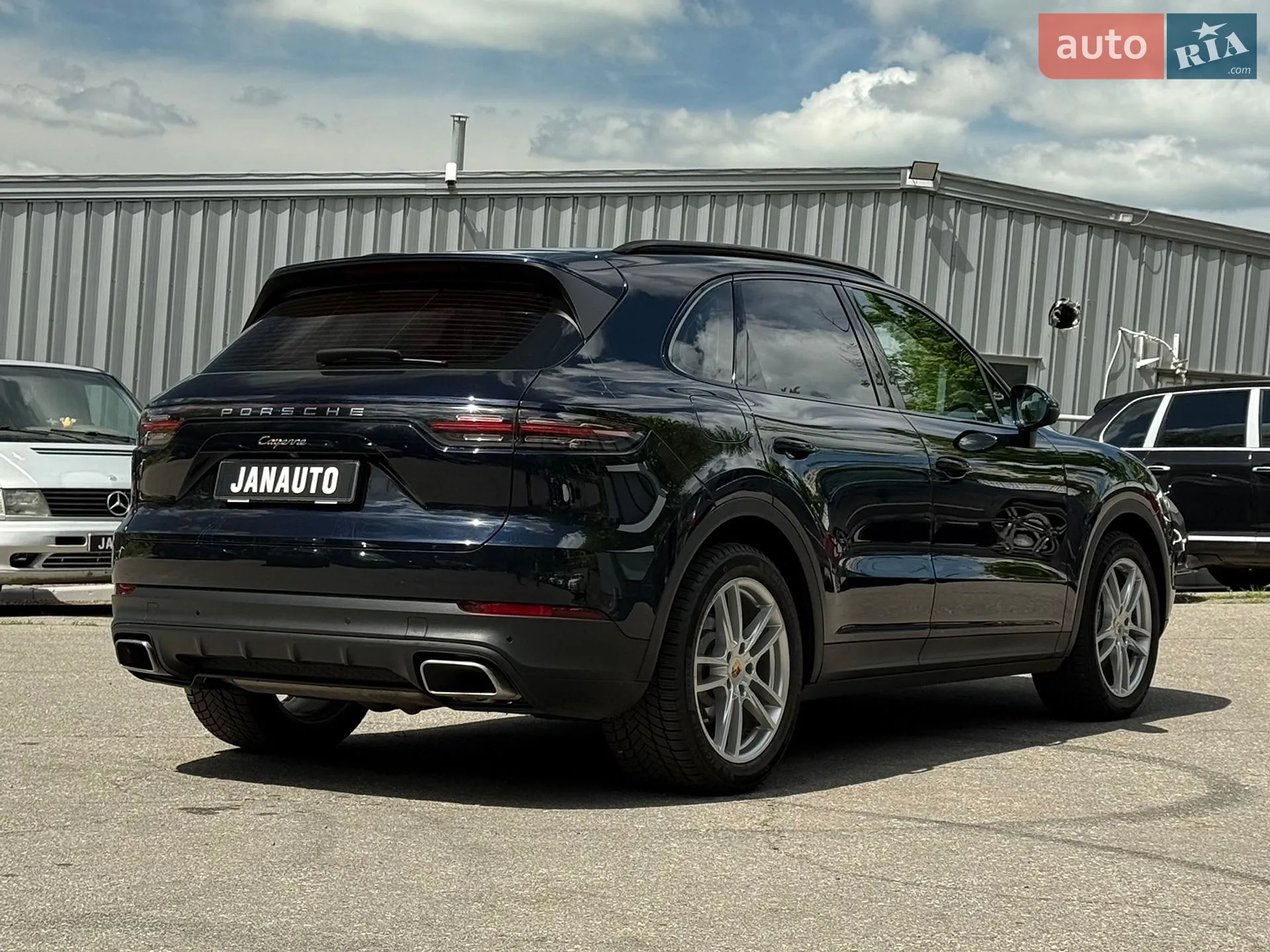 2018 Porsche Cayenne - мініатюра 2