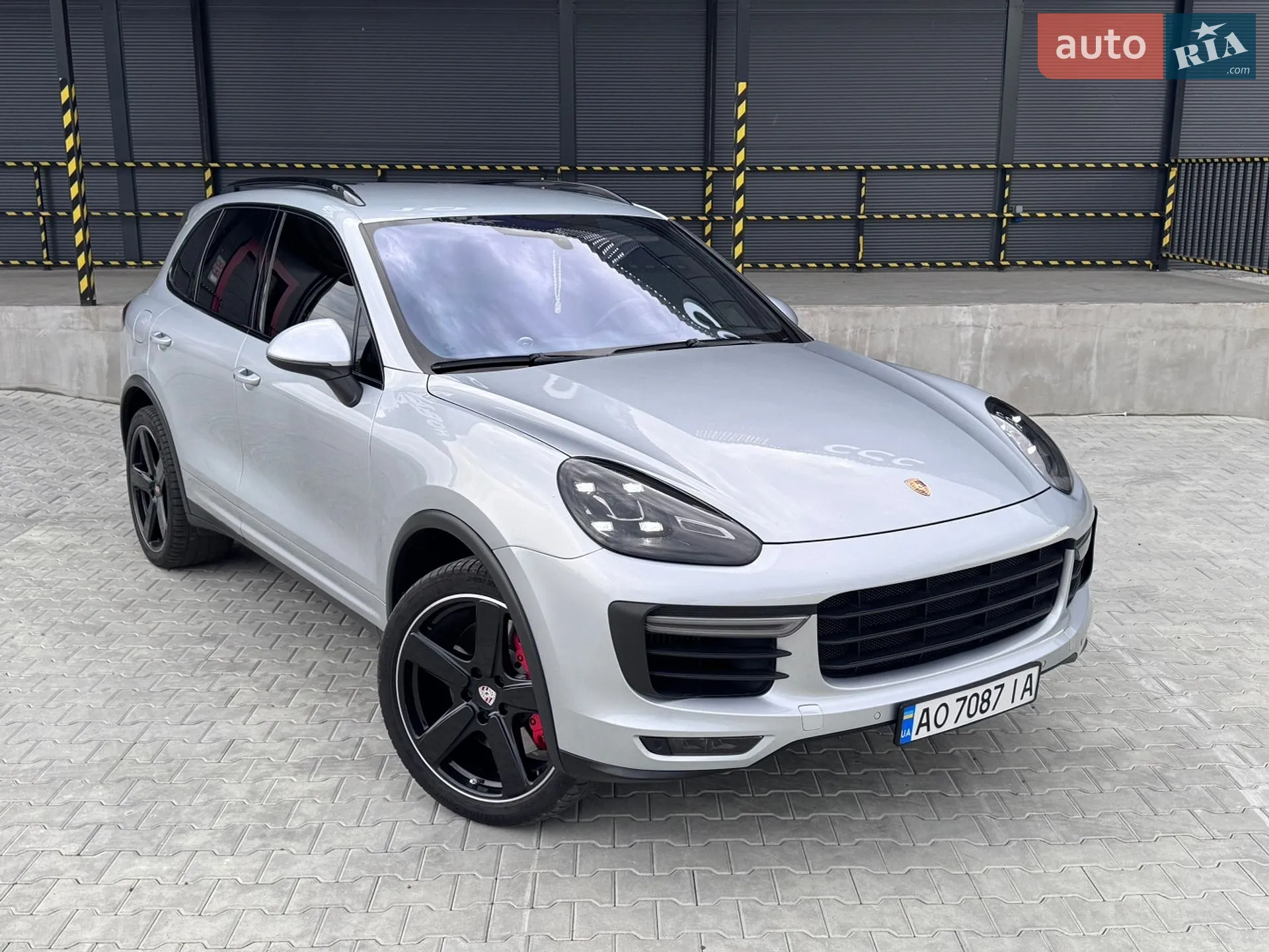 2015 Porsche Cayenne - мініатюра 23