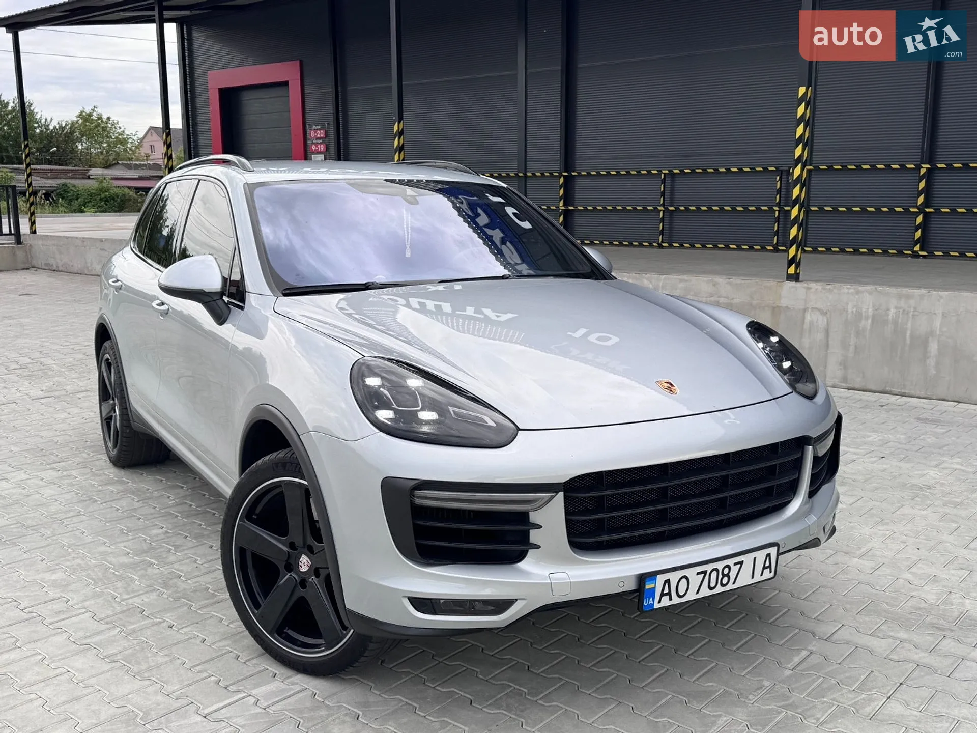 2015 Porsche Cayenne - мініатюра 48