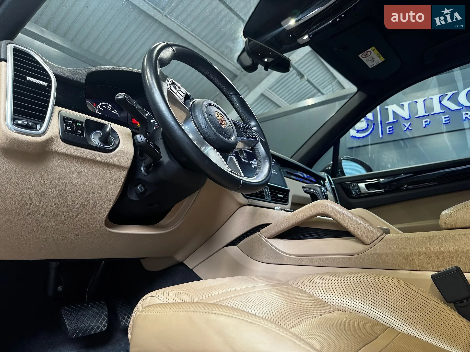 2018 Porsche Cayenne - мініатюра 23