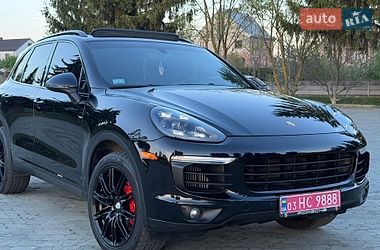 Внедорожник / Кроссовер Porsche Cayenne 2016 в Дубно