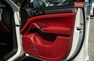 Внедорожник / Кроссовер Porsche Cayenne 2014 в Черновцах