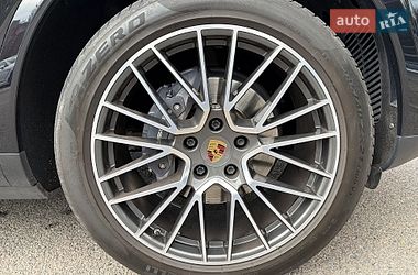 Внедорожник / Кроссовер Porsche Cayenne 2018 в Днепре