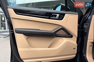Внедорожник / Кроссовер Porsche Cayenne 2018 в Днепре