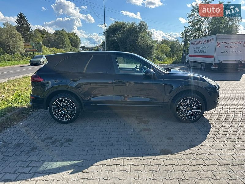 Внедорожник / Кроссовер Porsche Cayenne 2017 в Львове