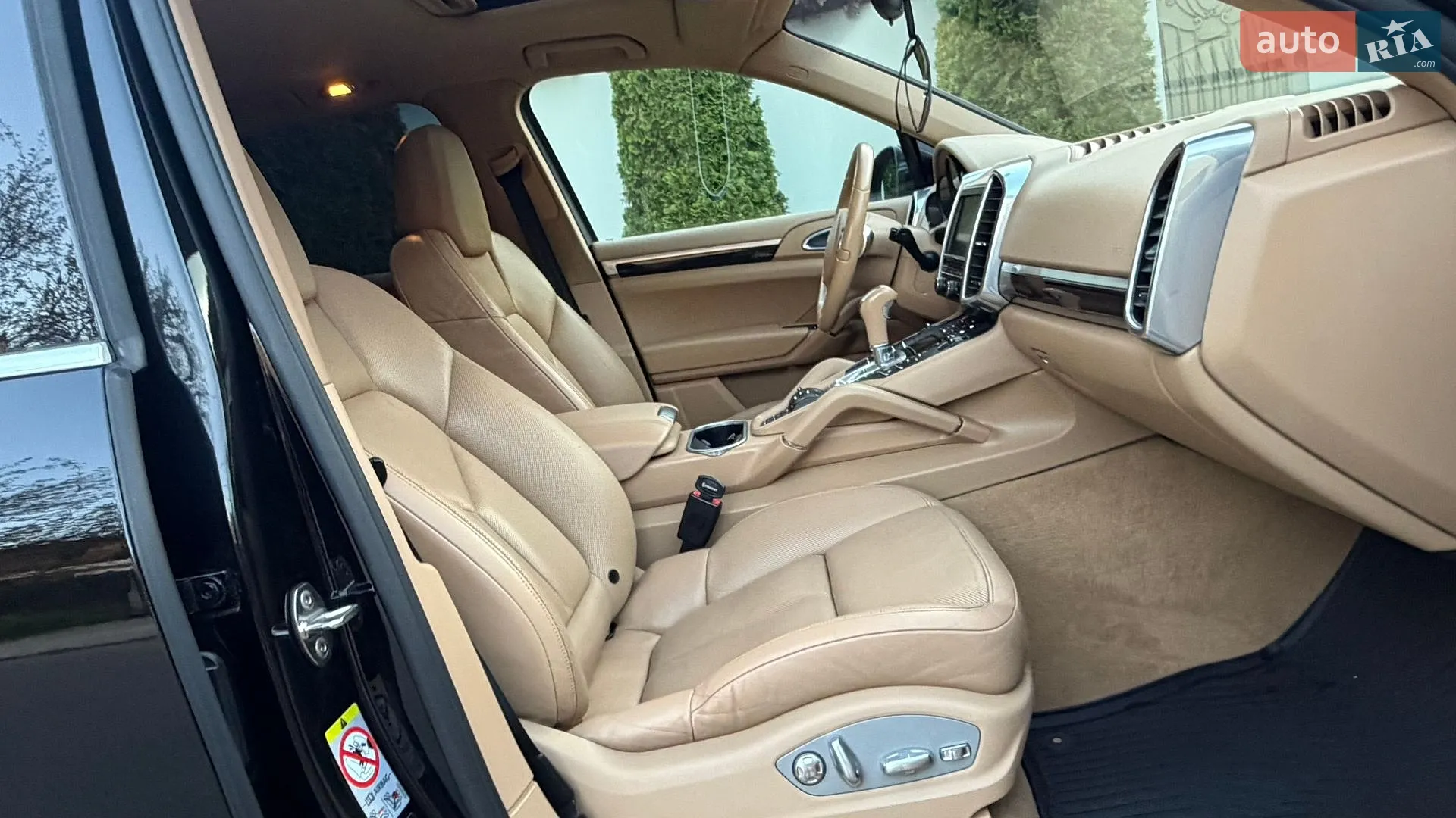 2011 Porsche Cayenne - мініатюра 36