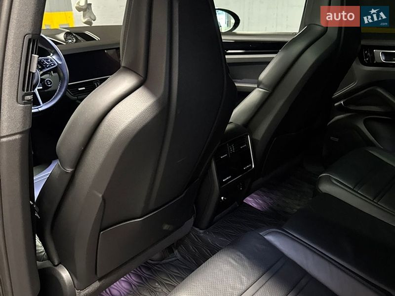 Внедорожник / Кроссовер Porsche Cayenne 2019 в Одессе