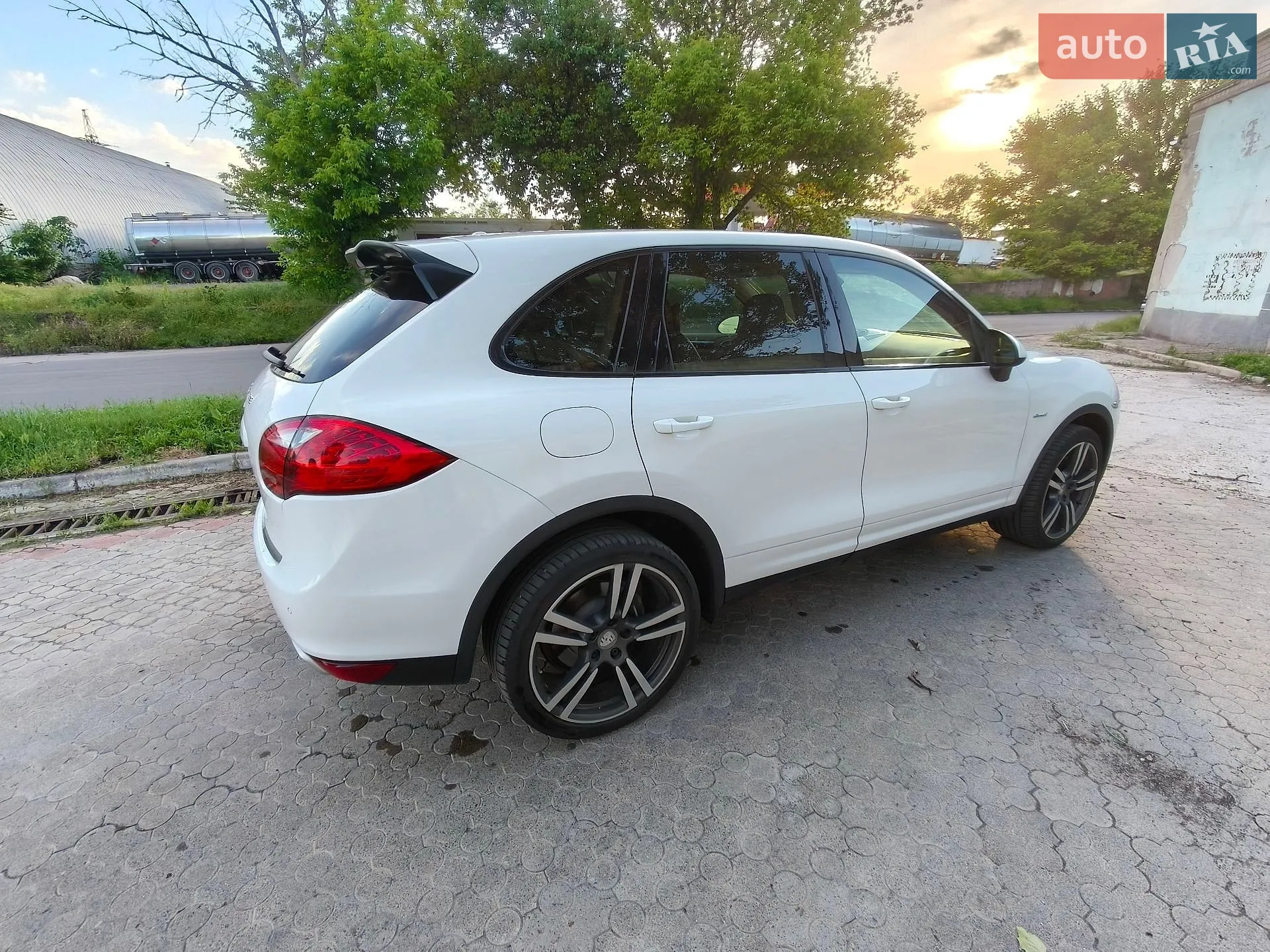 2013 Porsche Cayenne - мініатюра 8