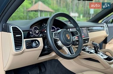Внедорожник / Кроссовер Porsche Cayenne 2020 в Киеве