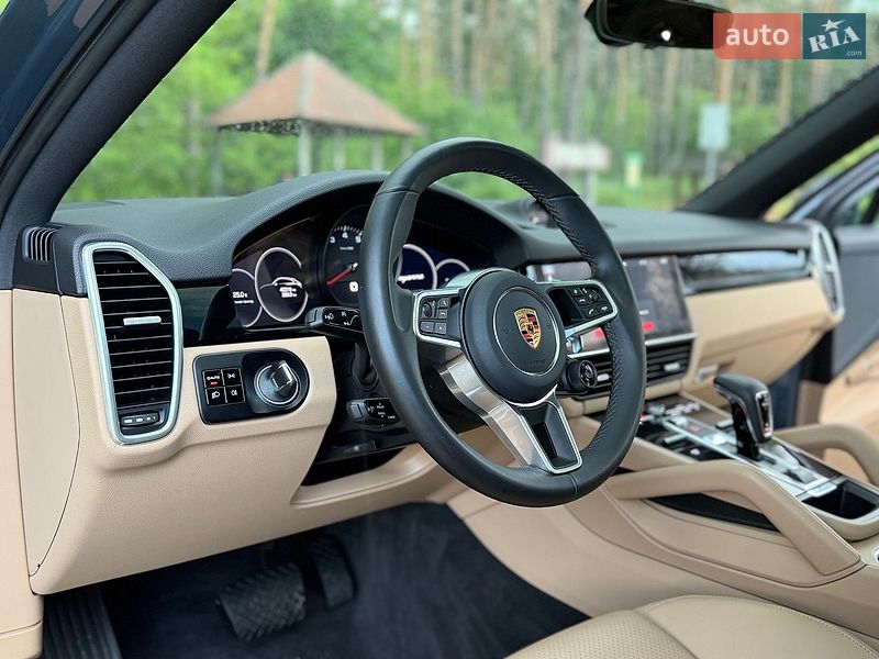 Внедорожник / Кроссовер Porsche Cayenne 2020 в Киеве