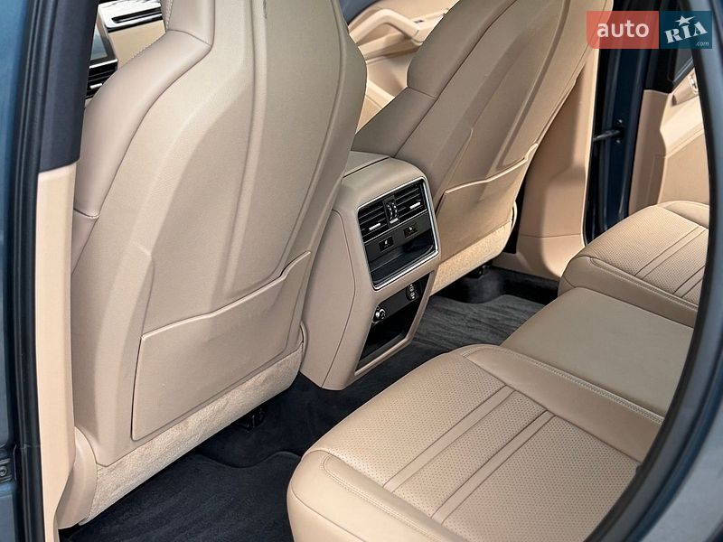 Внедорожник / Кроссовер Porsche Cayenne 2020 в Киеве