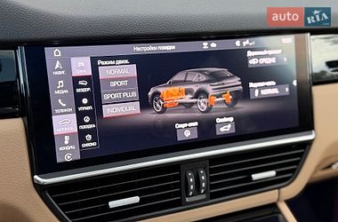 Внедорожник / Кроссовер Porsche Cayenne 2020 в Киеве