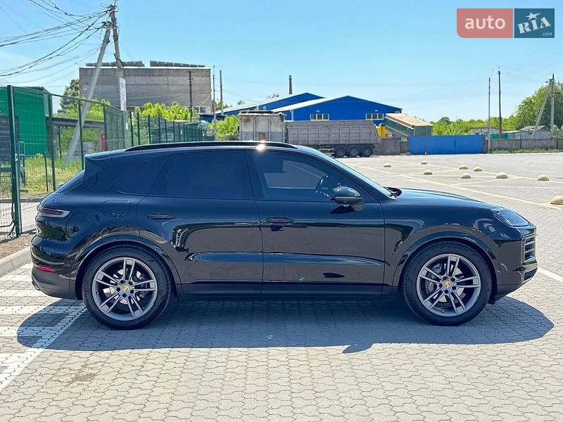 Porsche Cayenne 2023 VIN WP1ZZZ9YZRDA01873 фото оголошення 3 з 126