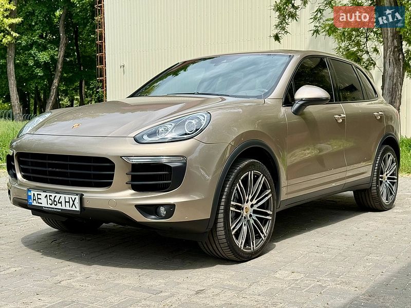 Внедорожник / Кроссовер Porsche Cayenne 2016 в Днепре