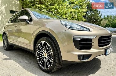 Внедорожник / Кроссовер Porsche Cayenne 2016 в Днепре