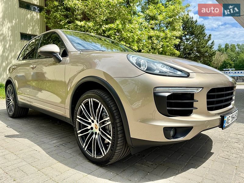 Внедорожник / Кроссовер Porsche Cayenne 2016 в Днепре