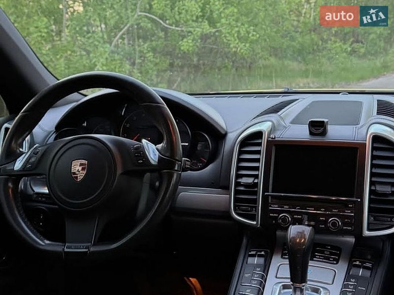 Внедорожник / Кроссовер Porsche Cayenne 2012 в Ровно