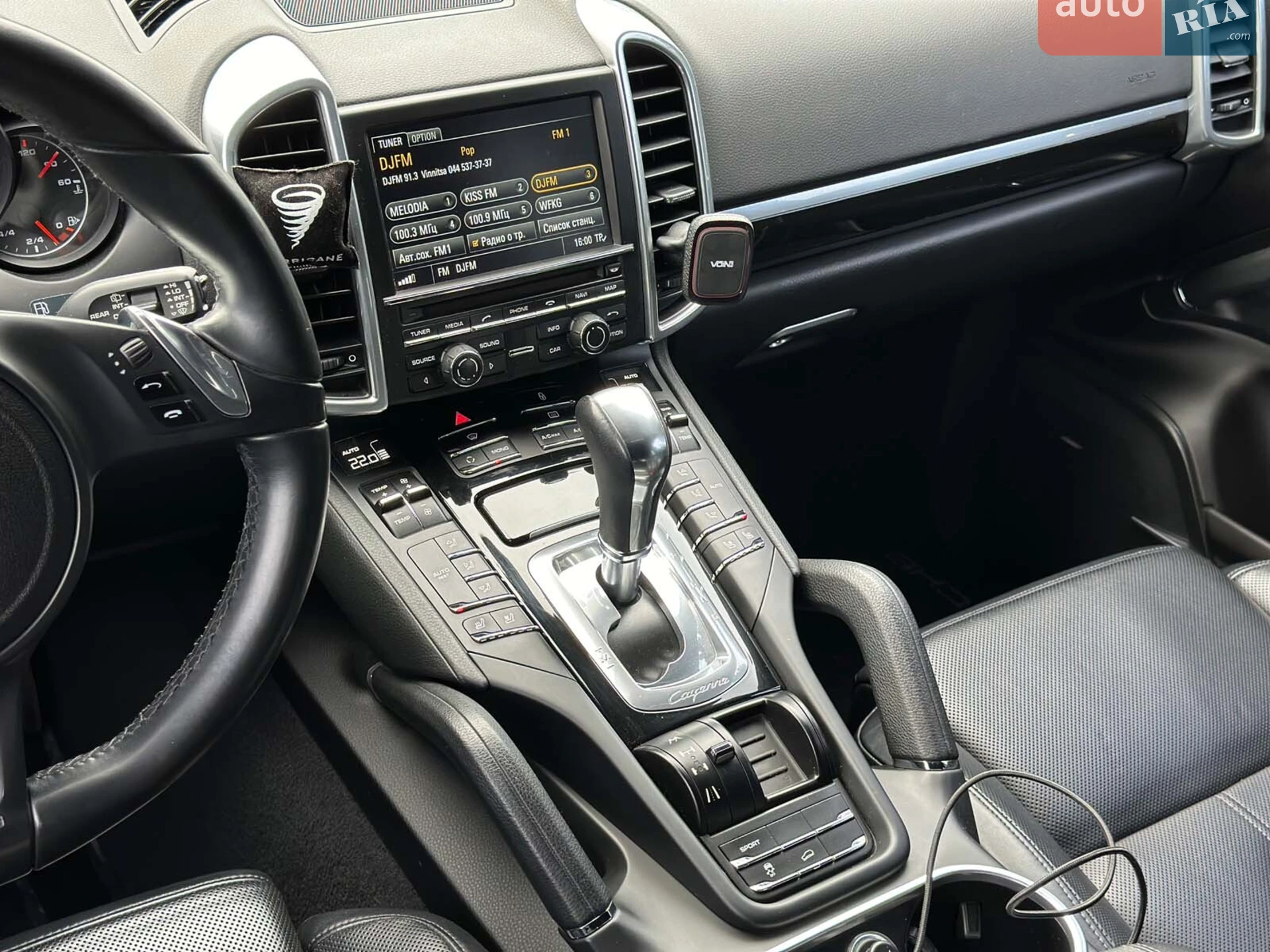 2012 Porsche Cayenne - мініатюра 24