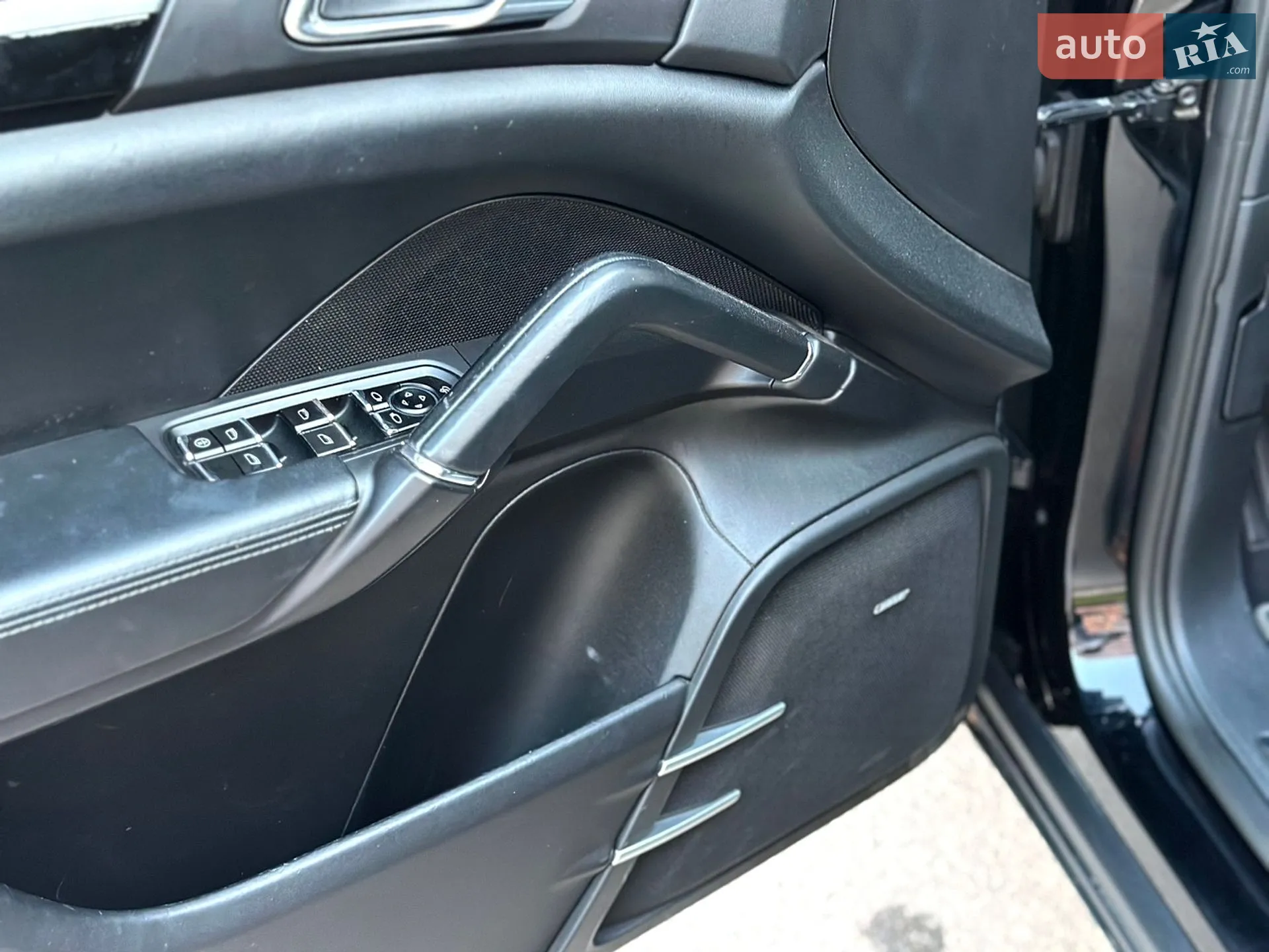 2011 Porsche Cayenne - мініатюра 54