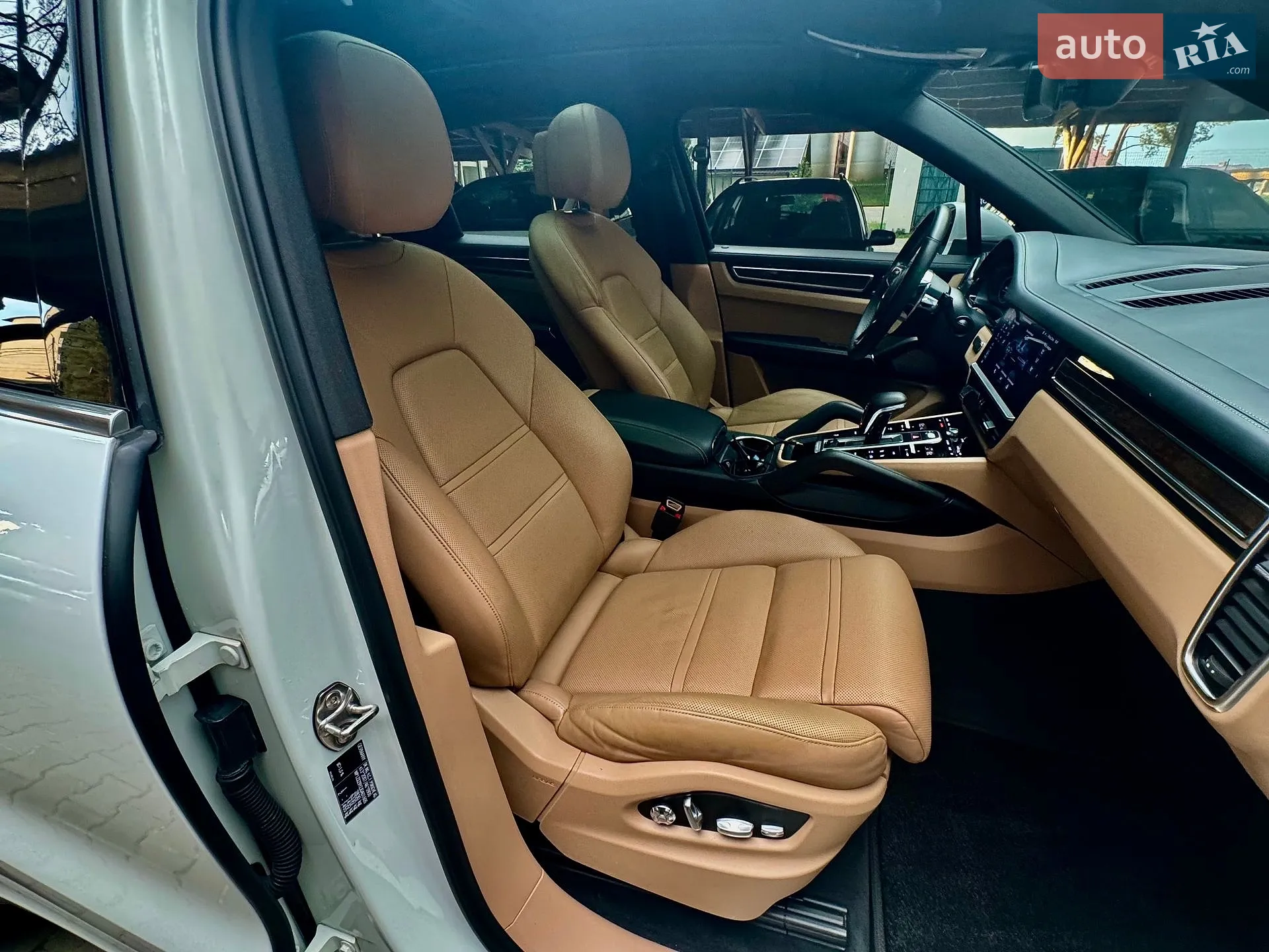 2017 Porsche Cayenne - мініатюра 11