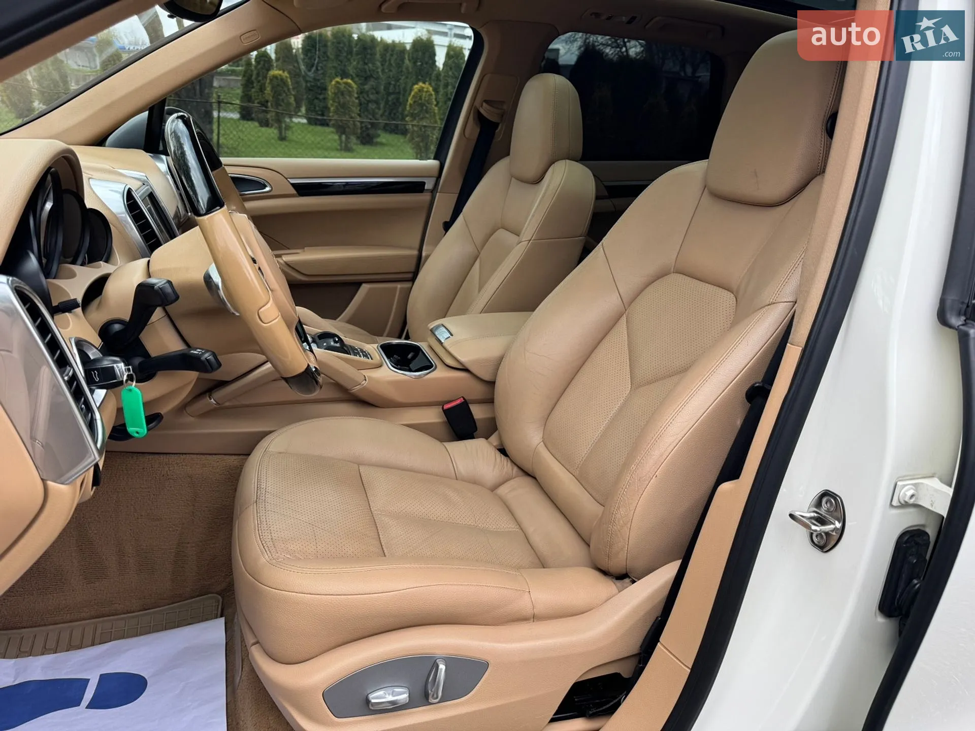 2011 Porsche Cayenne - мініатюра 21