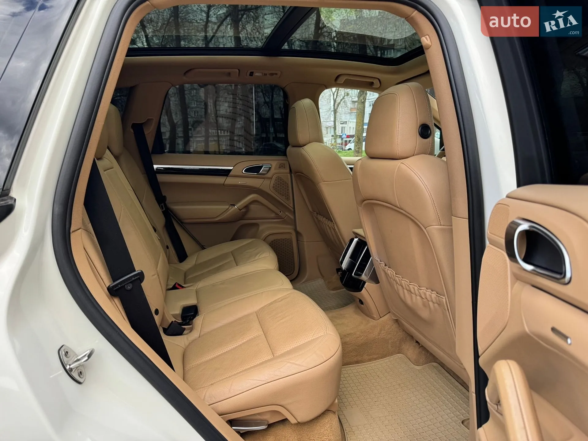 2011 Porsche Cayenne - мініатюра 30