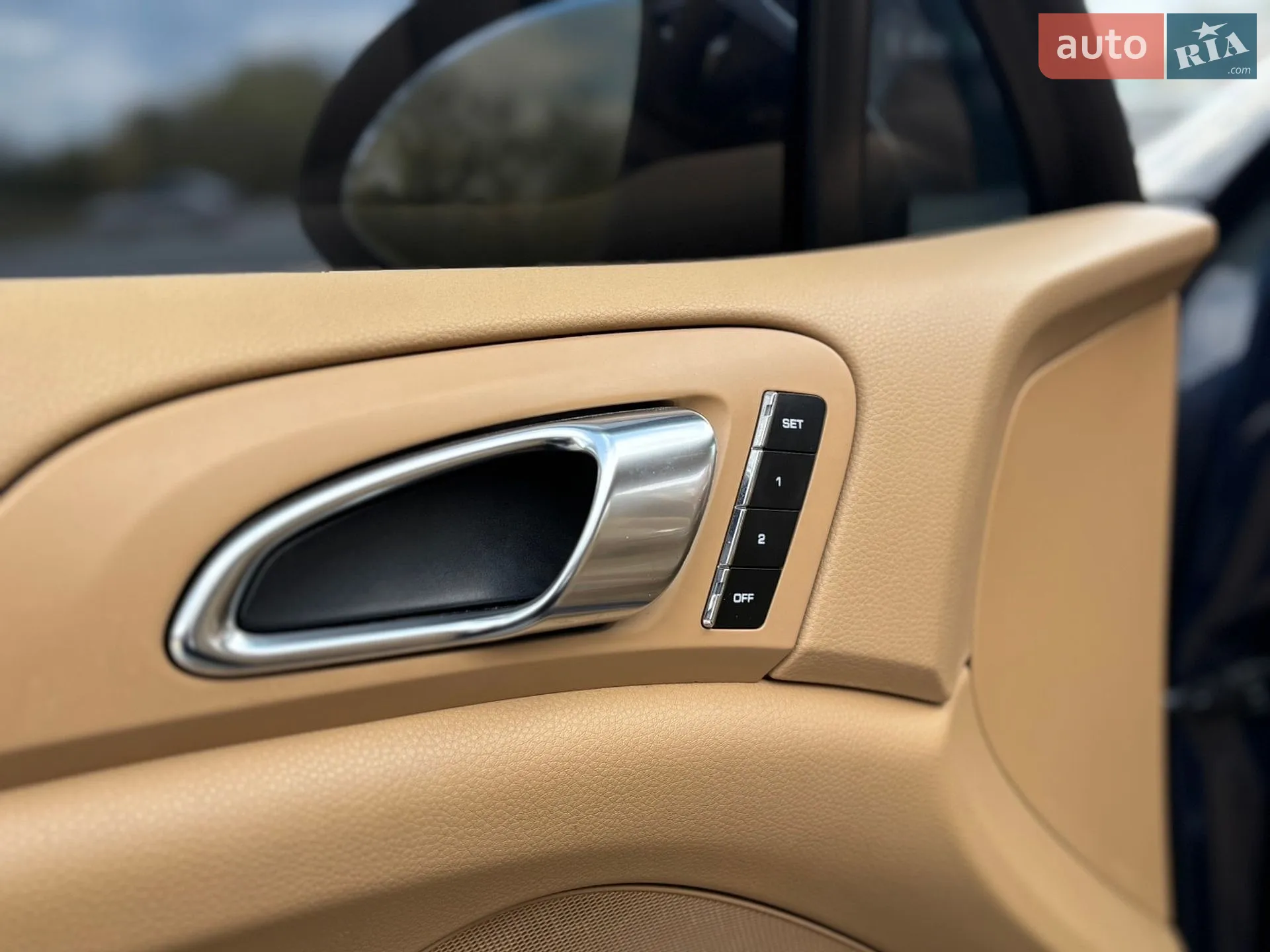 2012 Porsche Cayenne - мініатюра 17