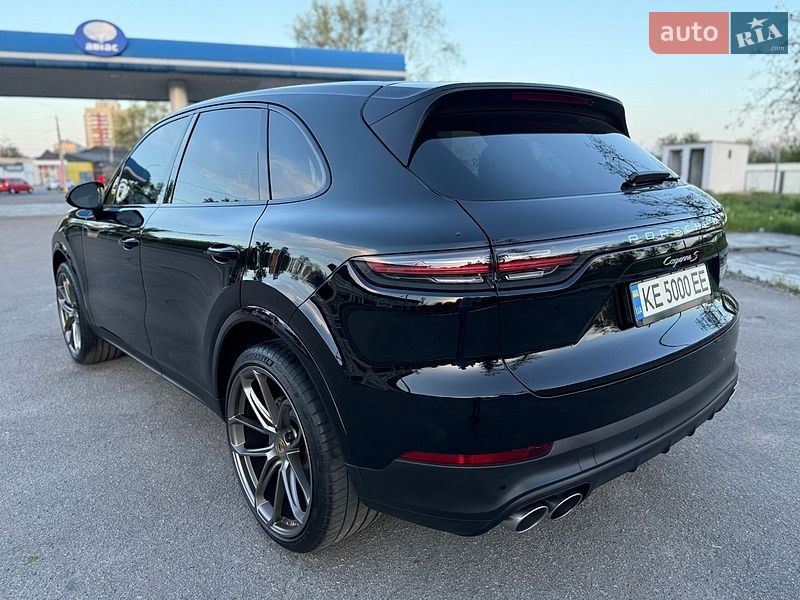 Внедорожник / Кроссовер Porsche Cayenne 2018 в Днепре