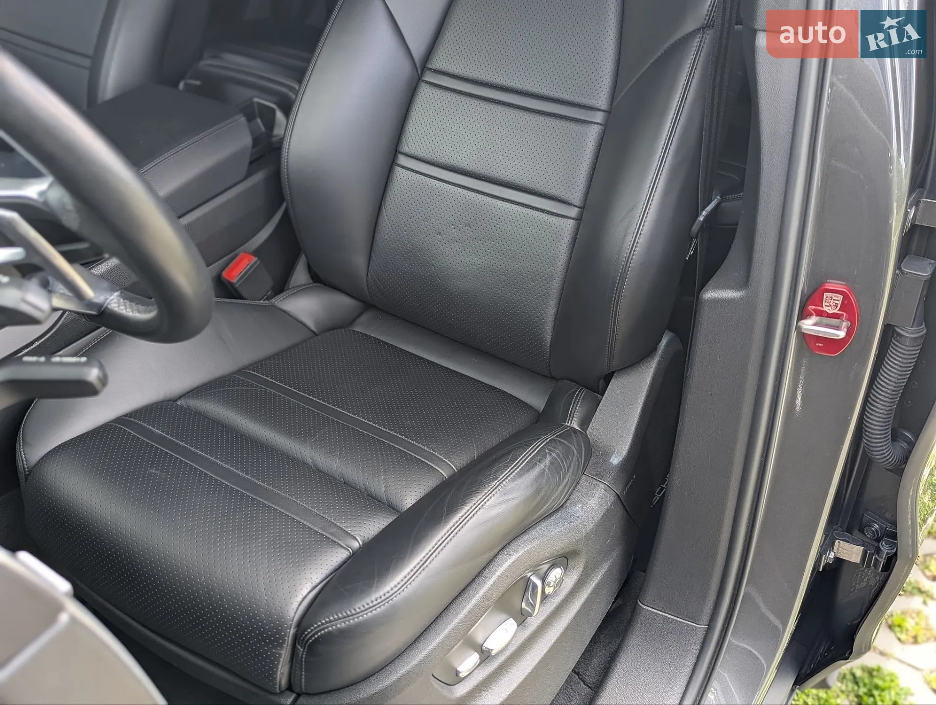 2019 Porsche Cayenne - мініатюра 17