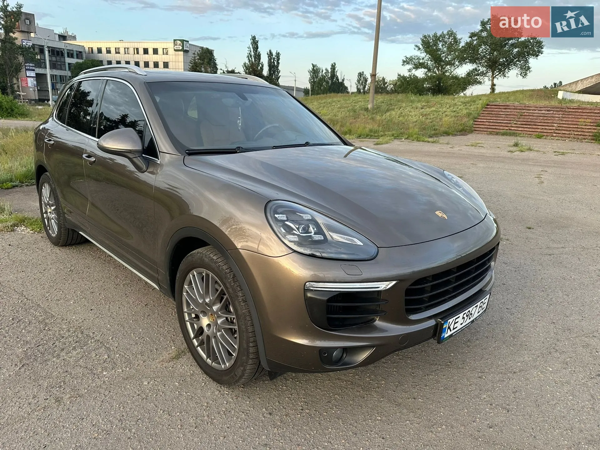 2016 Porsche Cayenne - мініатюра 27