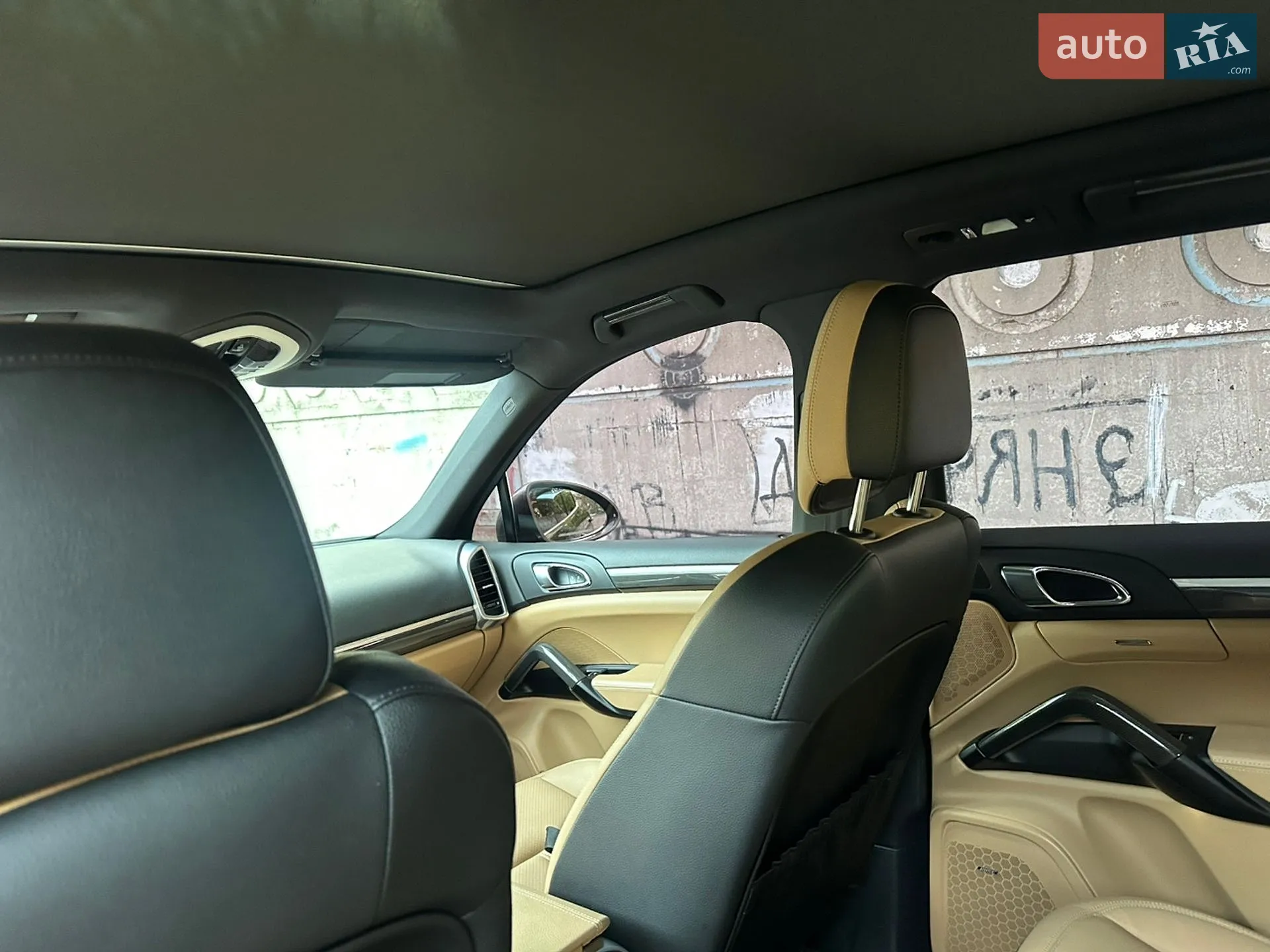 2016 Porsche Cayenne - мініатюра 36