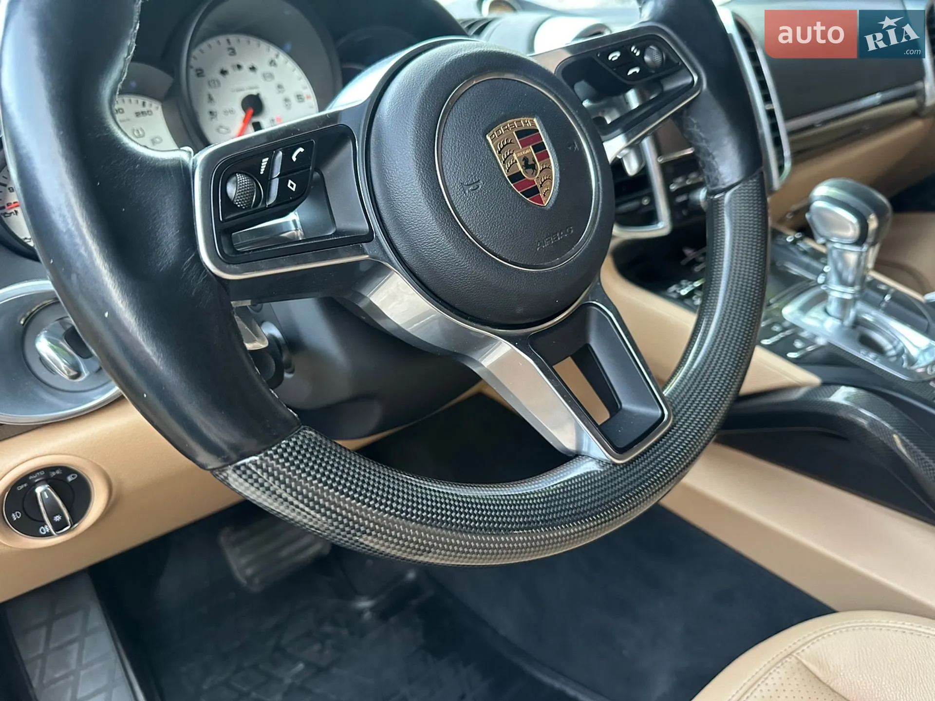 2016 Porsche Cayenne - мініатюра 43