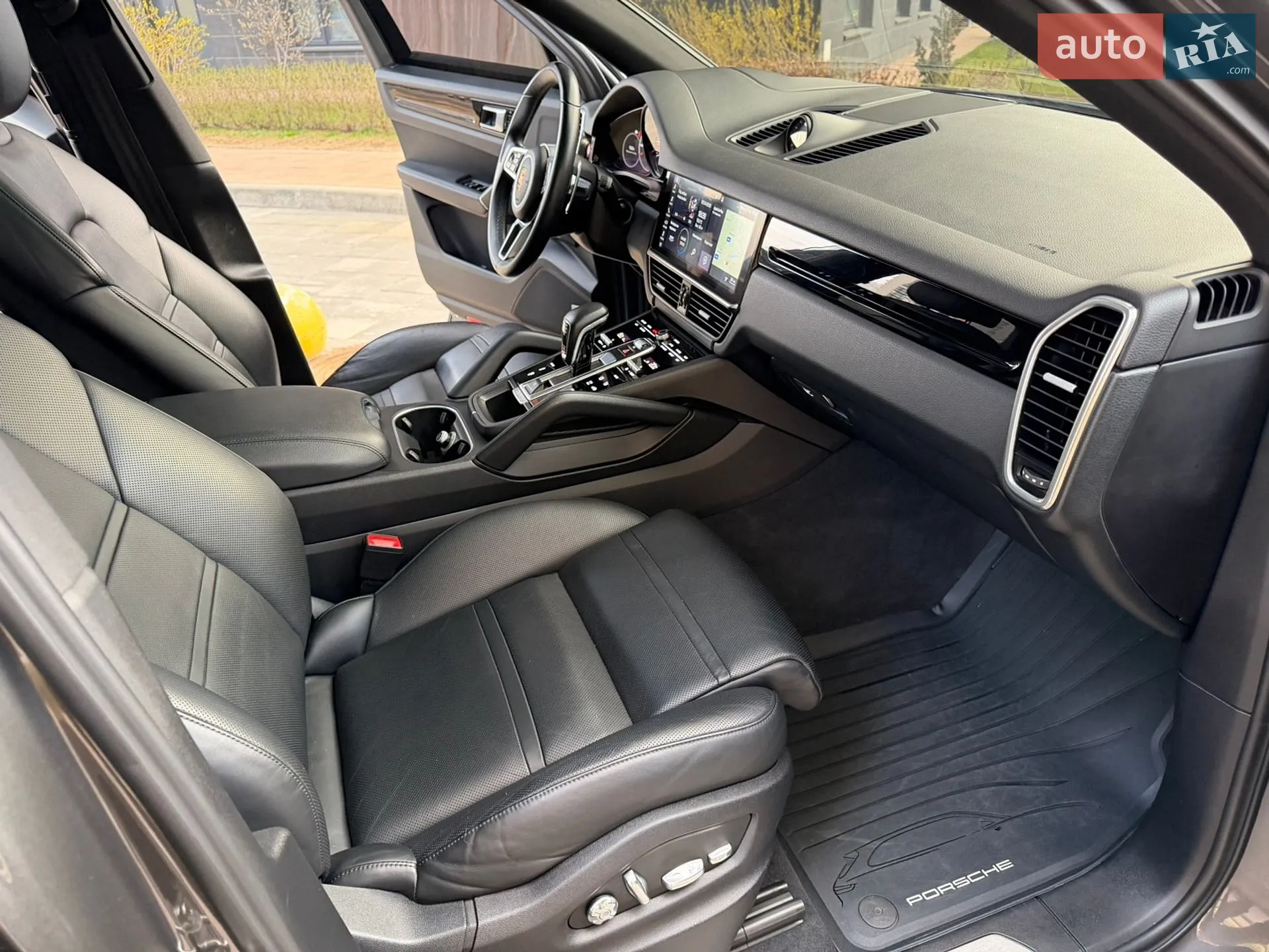 2020 Porsche Cayenne - мініатюра 28