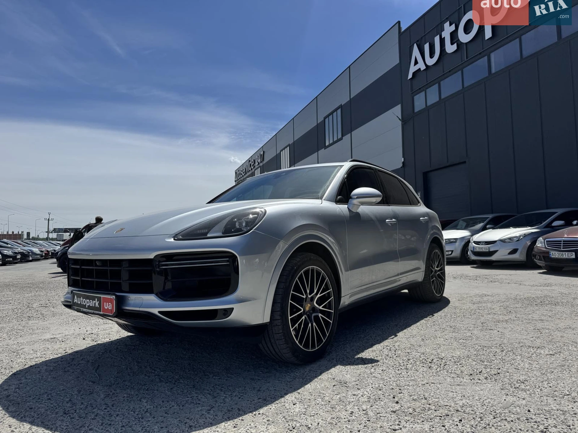 2018 Porsche Cayenne - мініатюра 9