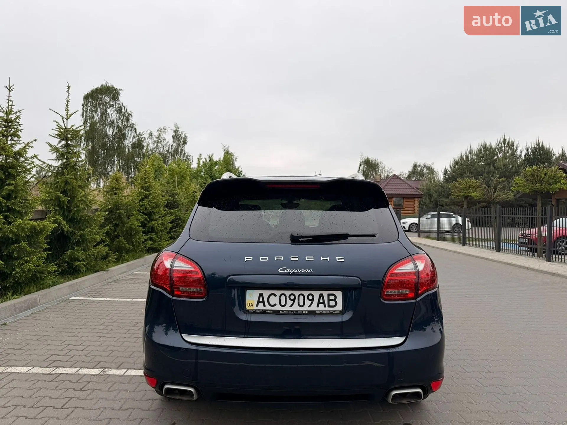 2010 Porsche Cayenne - мініатюра 17