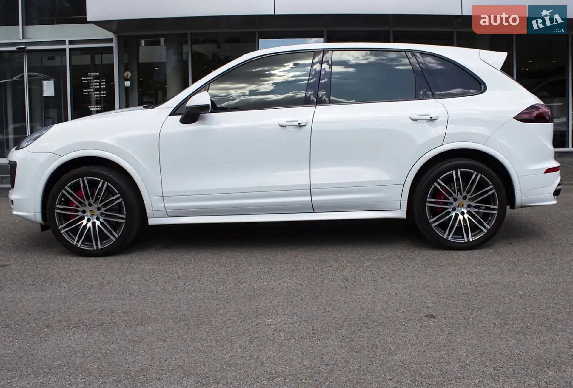 2015 Porsche Cayenne - мініатюра 2