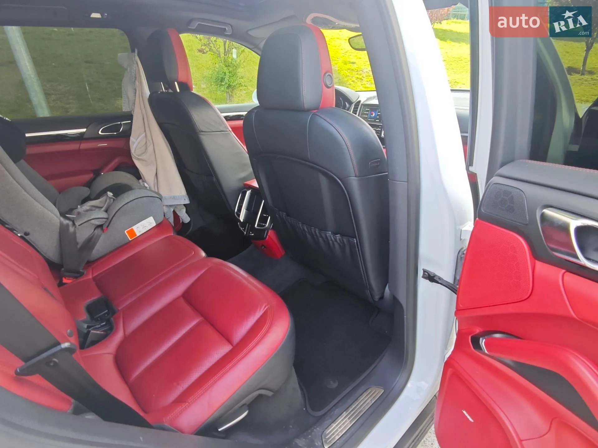 2015 Porsche Cayenne - мініатюра 22